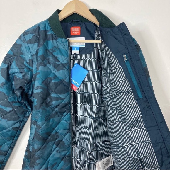 NWT! Women’s COLUMBIA Puffer Bomber Jacket Lightweight  UNIQUE Blue Camo - Picture 3 of 7